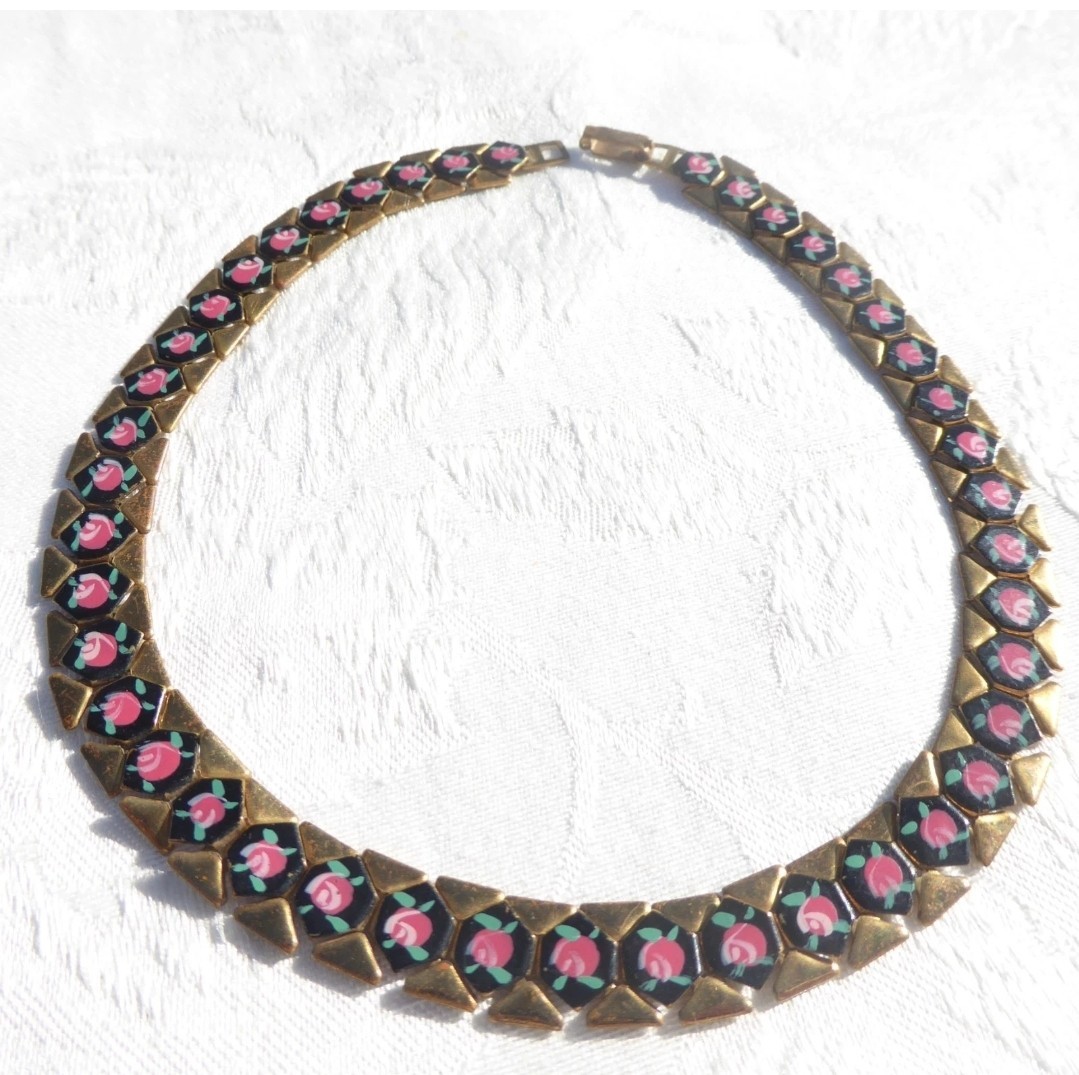 SALE VINTAGE PAINTED RED PINK ROSE FLOWER ENAMEL LINK NECKLACE CLIP EARRINGS SET
