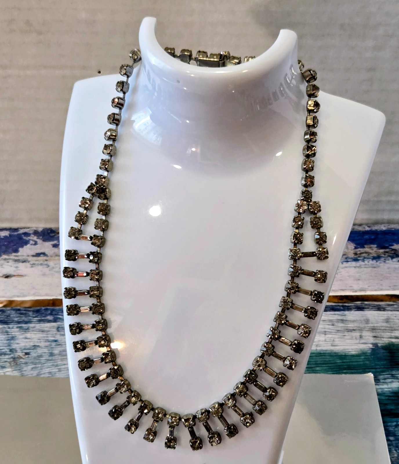 VINTAGE-RETRO STUNNING 1950’s Rhinestone Cocktail Icy Drip Necklace 16 in