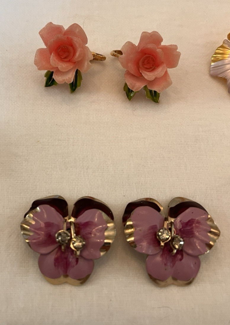 Vintage Lot Brooches/Pins, Earrings Florenza-Trifari-Coro-SaraCov