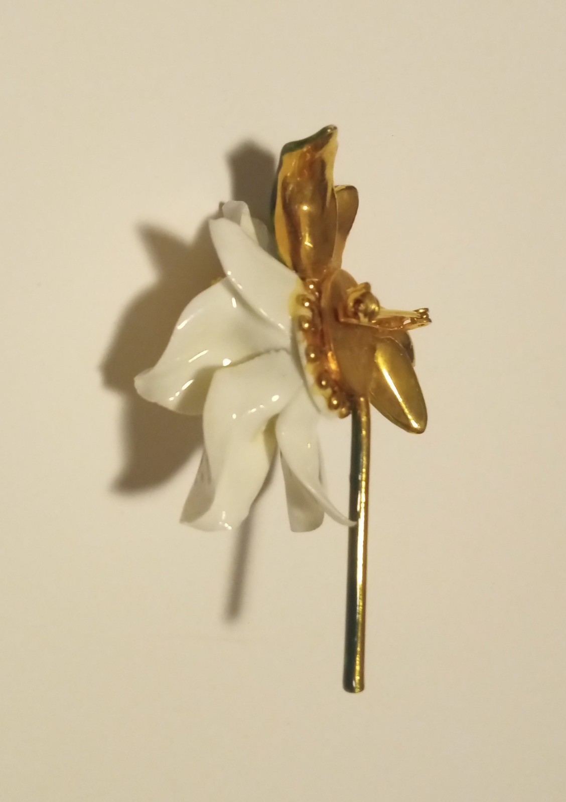 Unsigned Original by Robert Vintage Enamel & Porcelain Lily Brooch Corsage Pin