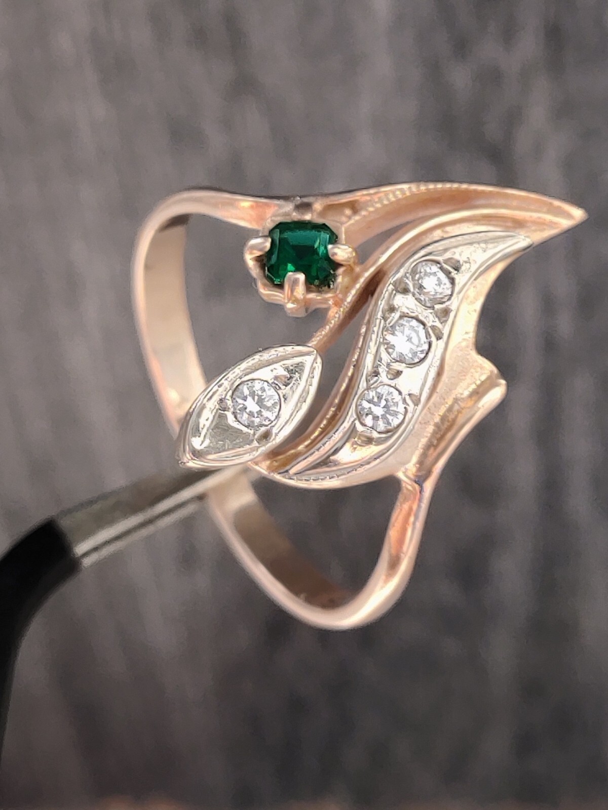 Vintage USSR Gold Ring 14K 585 Solid Rose Gold Emalard Stone