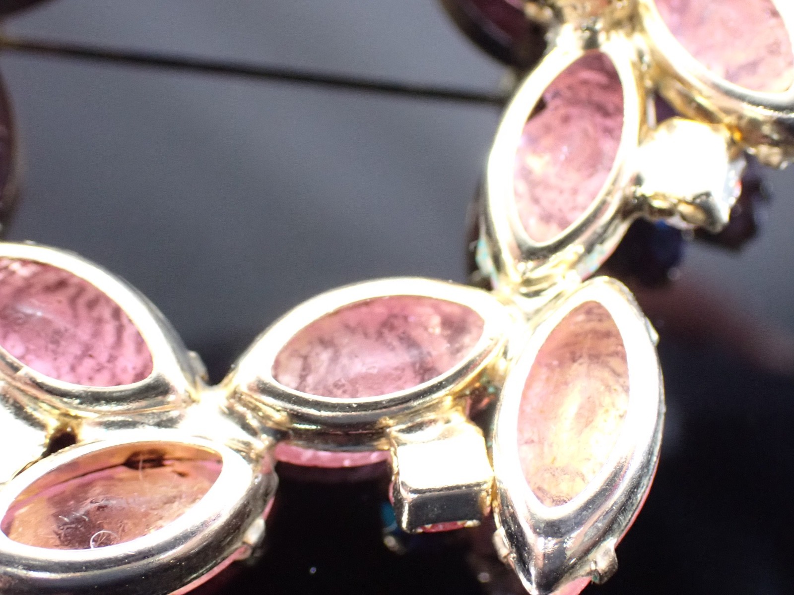 Vintage Pink Foiled Glass Wreath Brooch Gold Tone Rhinestones 2″