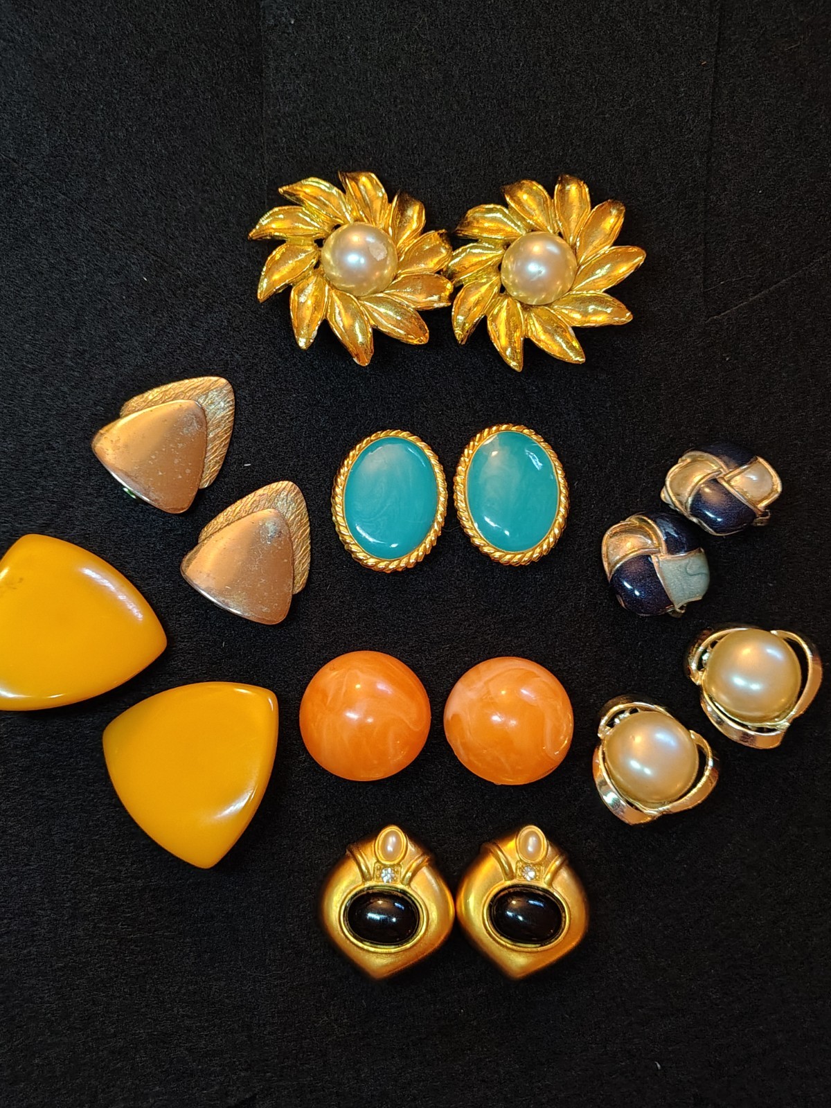 Vintage 60s 80s 8 Pairs Clip On Earrings Flower Bakelite Metal Costume B25