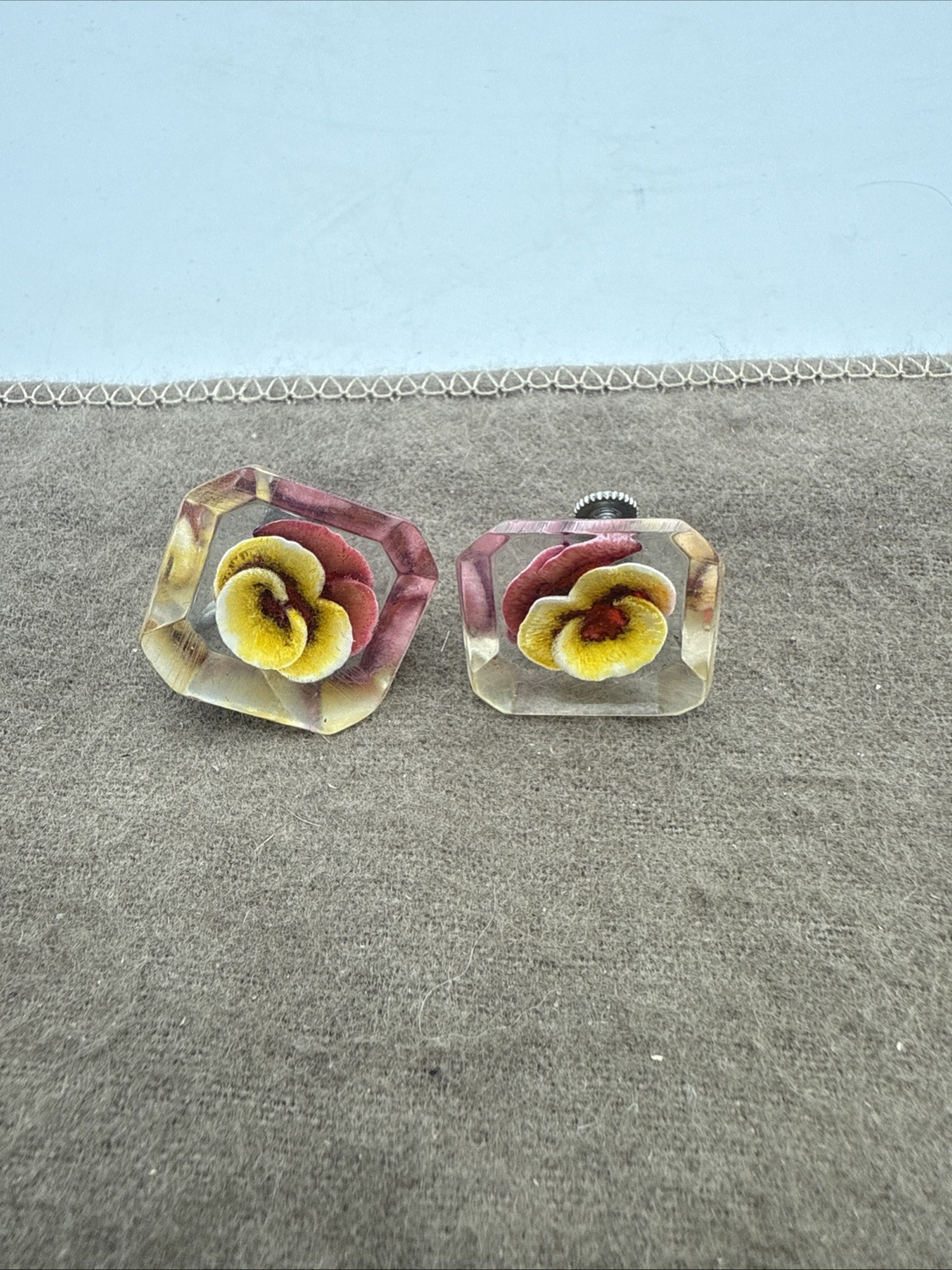 Vintage Reverse Carved Pansy Lucite Screw On Back Earrings
