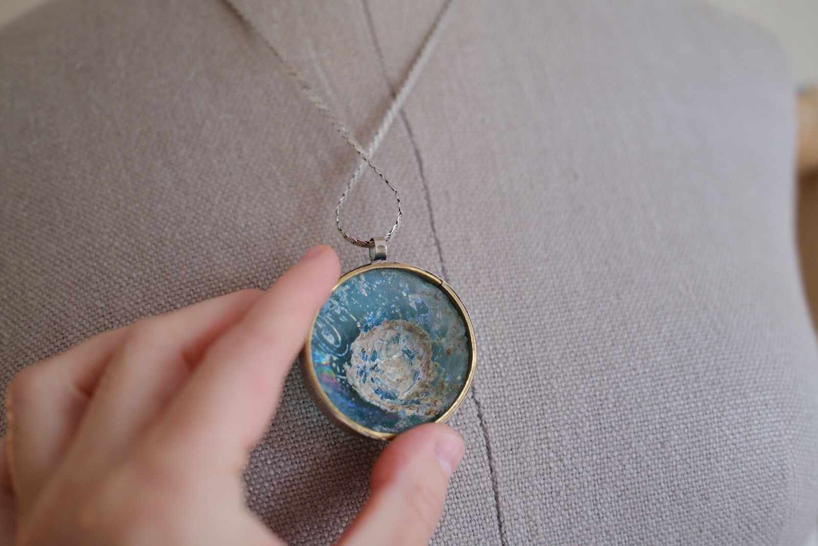 Vintage Sea Shell And Silver Tone Metal Pendant For Necklace