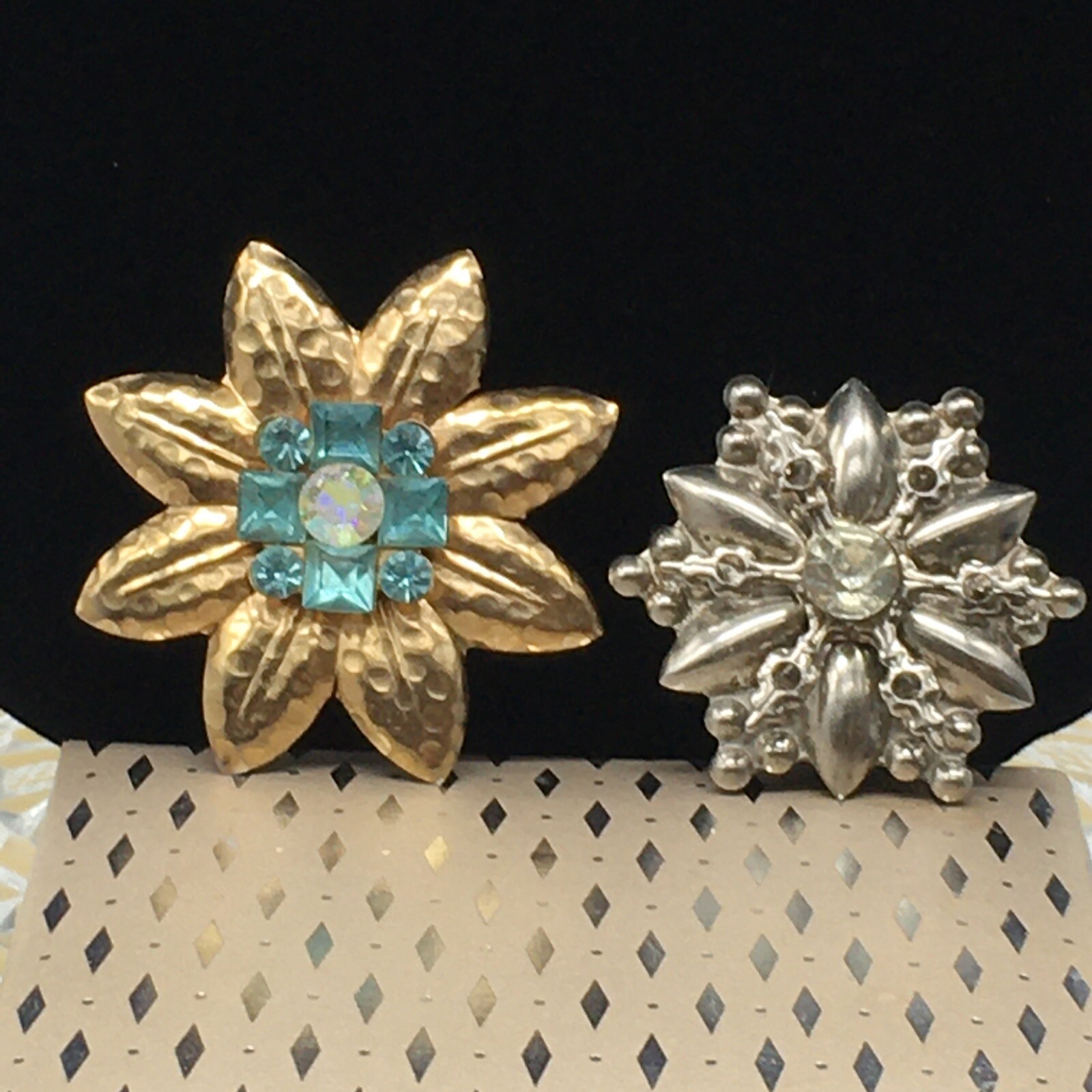Vintage Tin Star Flower Brooch Pin LOT of 2 1.5-2″ White and Blue Rhinestone