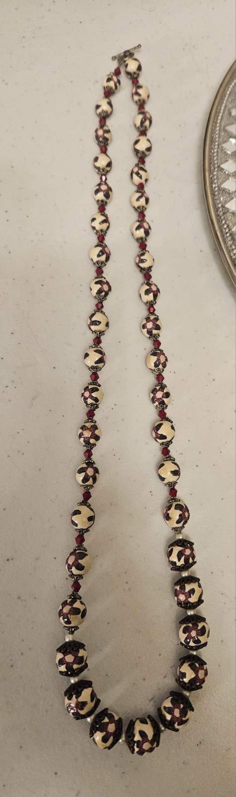 HANDMADE BEADED NECKLACE 28″ FLORAL VINTAGE ORNATE TOGGLE CLOSURE BEAUTIFUL