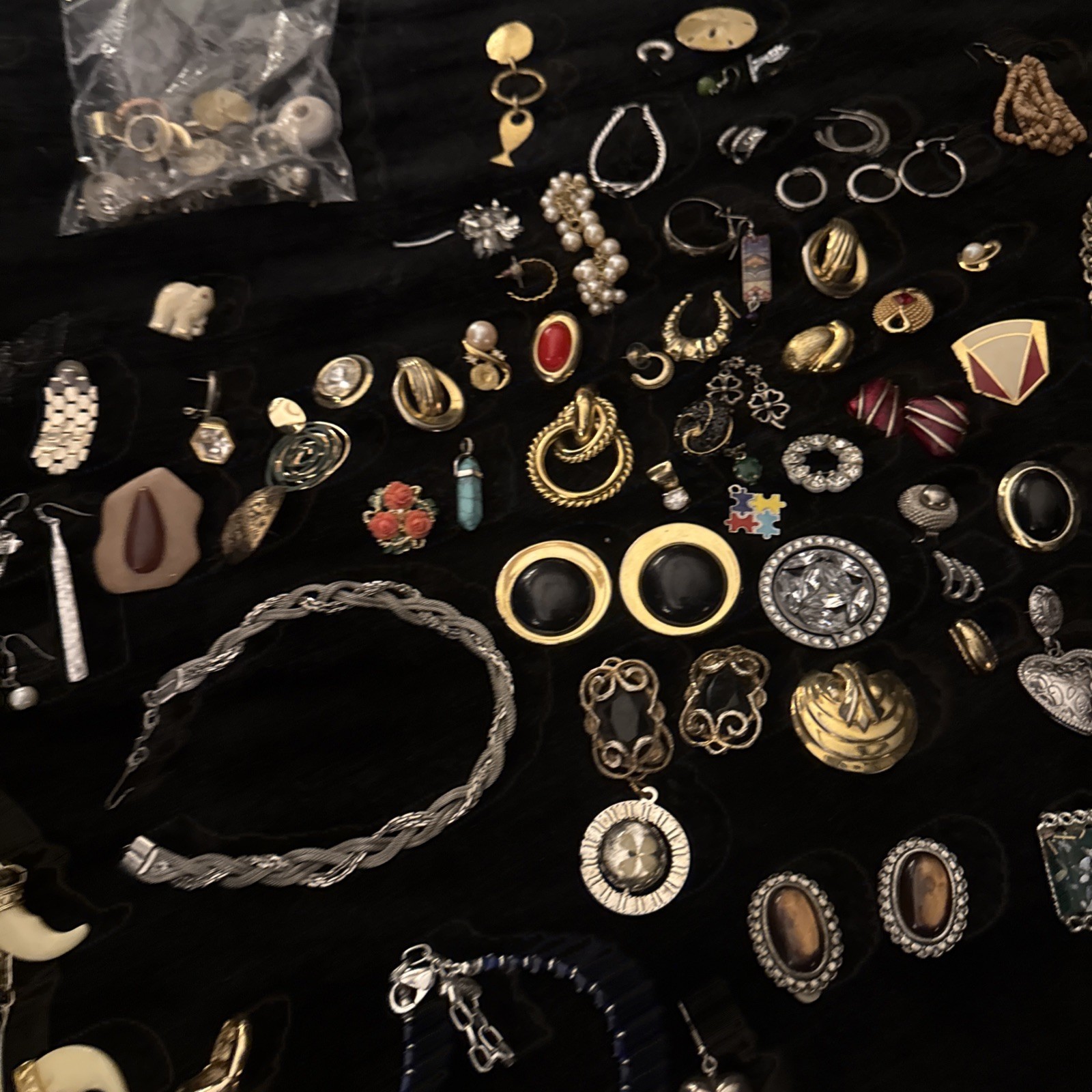 Huge Vintage Estate Costume Jewelry Lot Anne Klein Monet Napier 200+ pcs