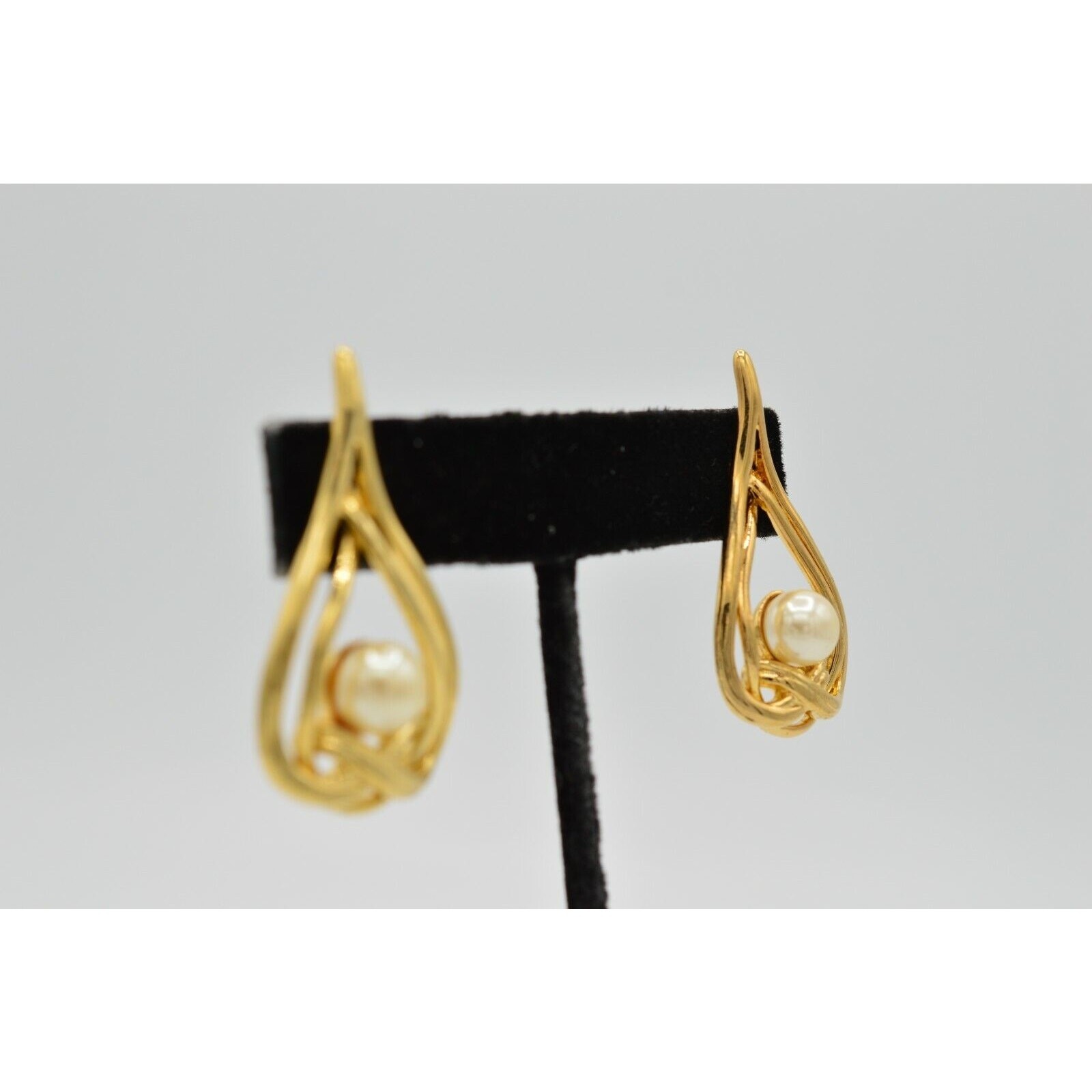 TAT Vintage Earrings Pierced Faux Pearl Drop Dangle Gold NOS Signed 1980s 9M