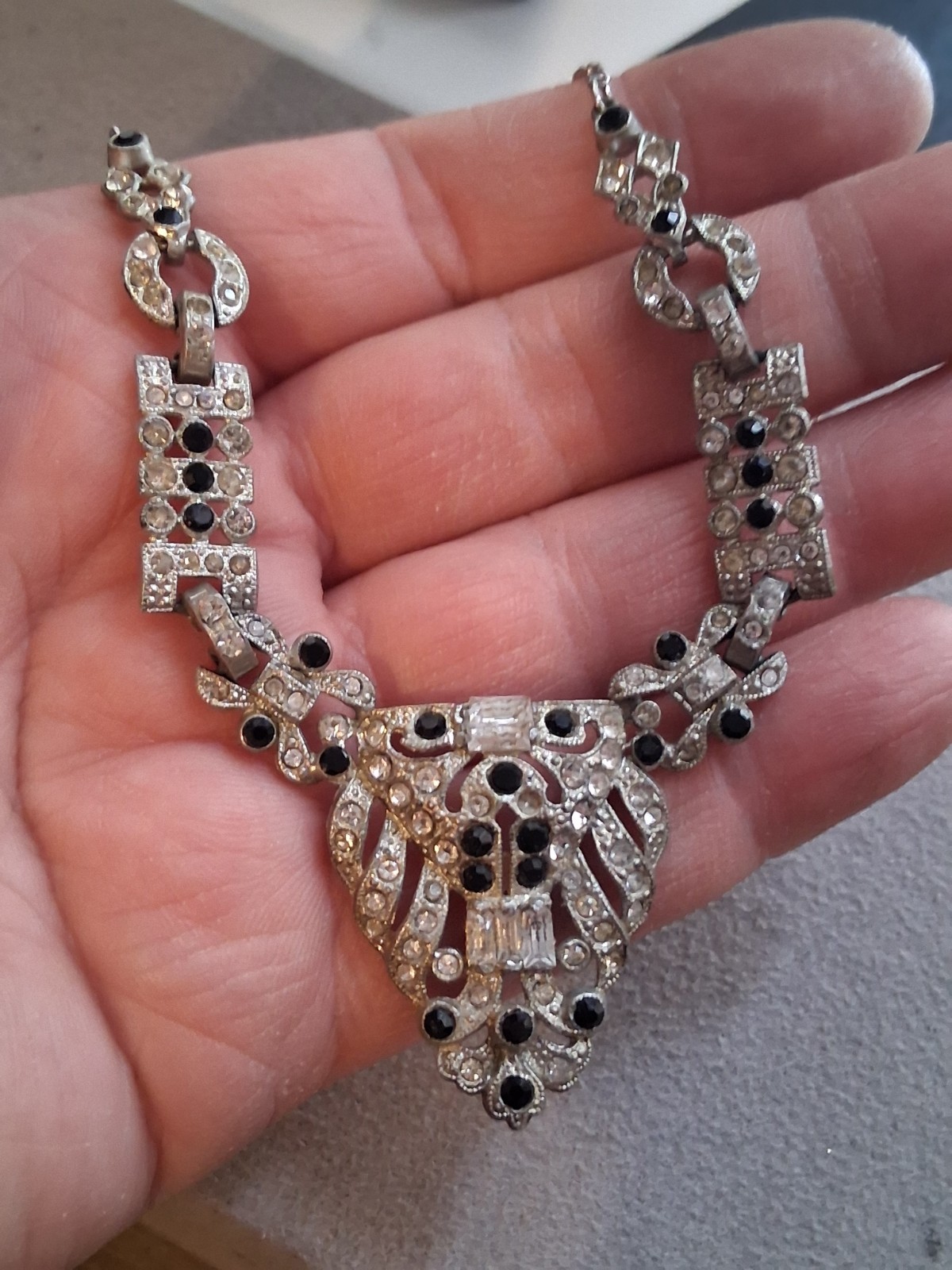 Art deco pot metal geometric style necklace w/black & clear stones