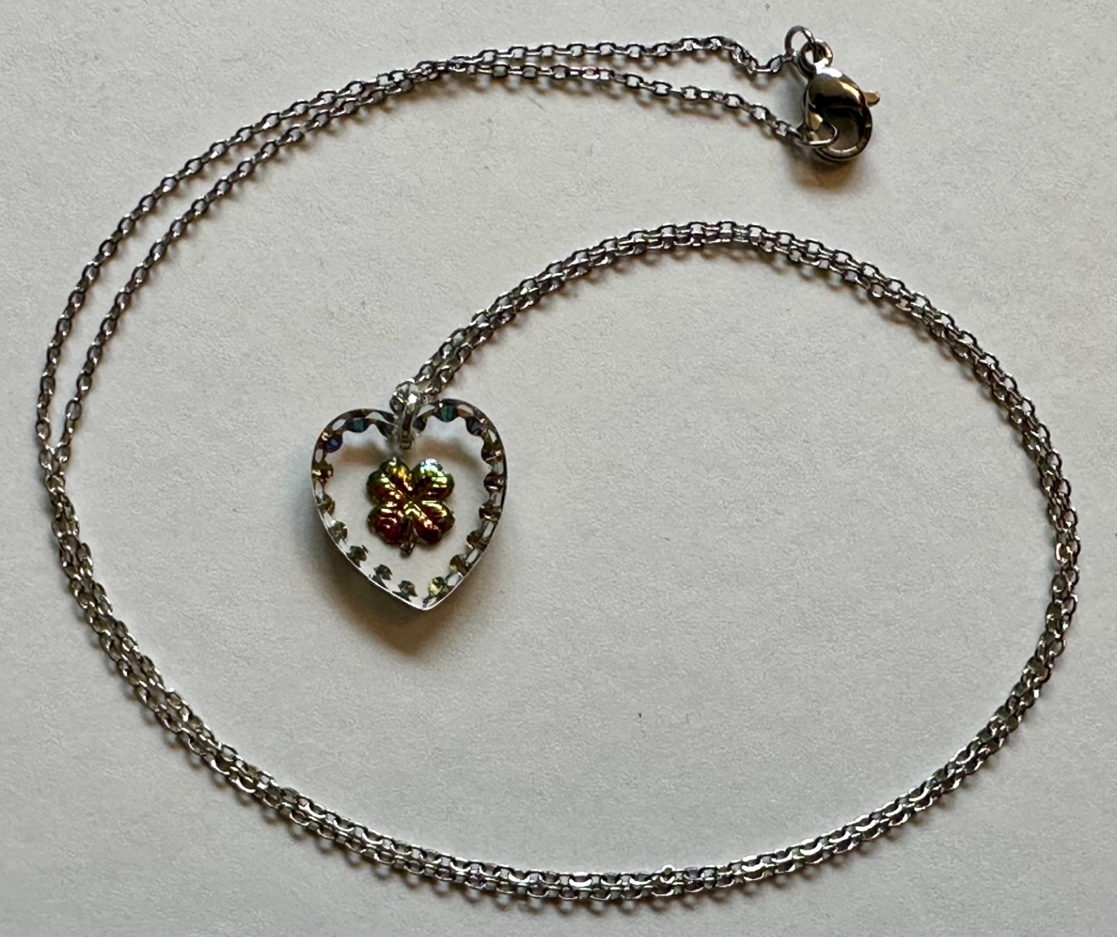 Vintage heart shamrock 4 leaf clover glass intaglio charm 3/4 of 1″ necklace 18″