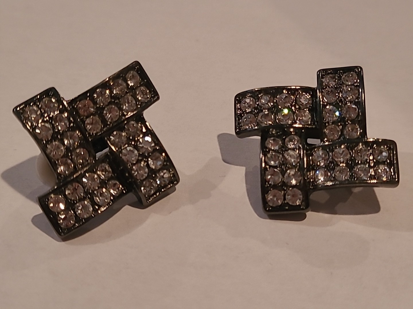 NEW HSN Justine Simmons Clip- On Rhinestone Earrings Hematite Tone Metal NIB