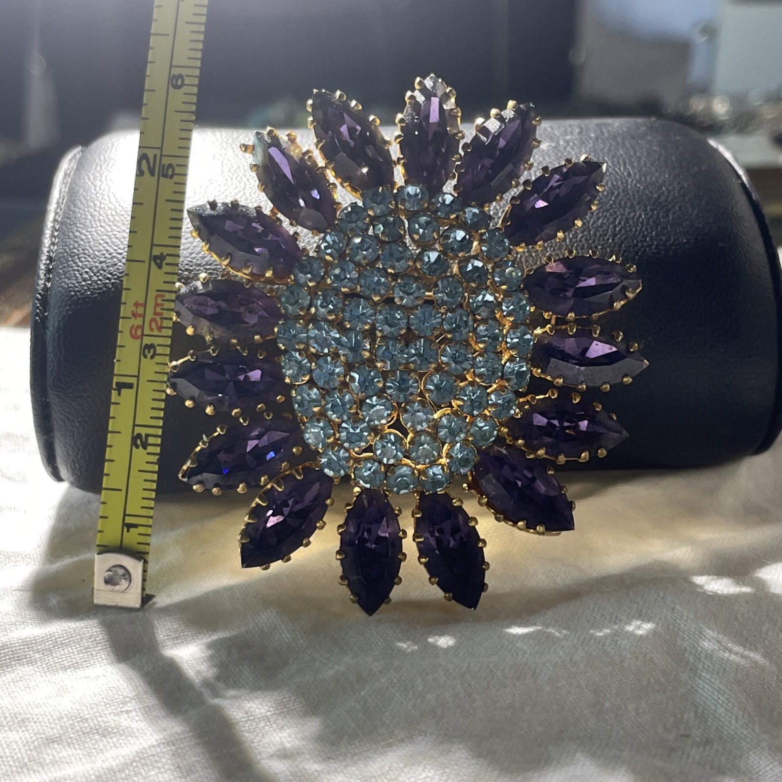 Vintage Blue And Purple Made In Austria Stamped Rhinestone And Gold Tone Brooch