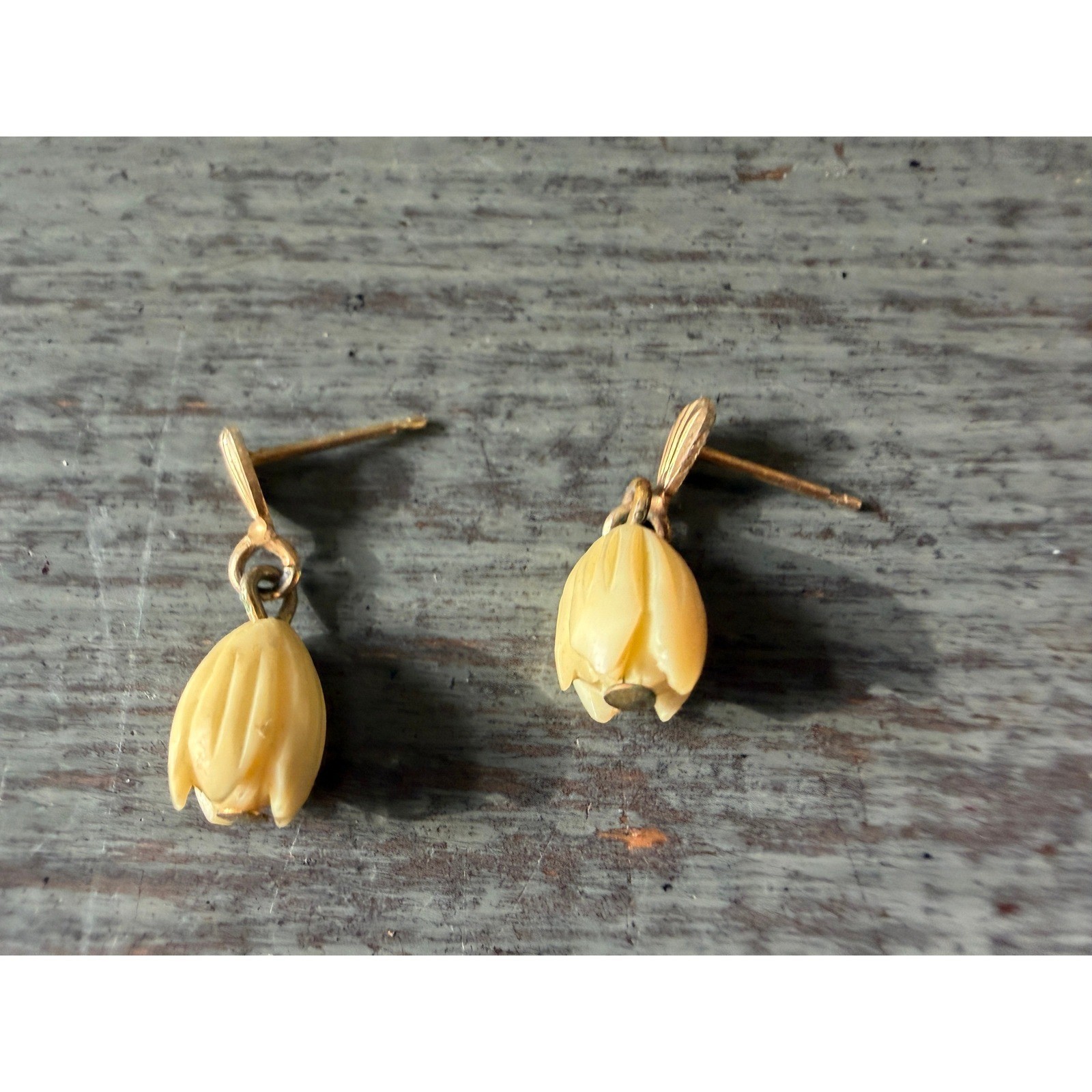 Vintage Carved Celluloid Flower Drop Earrings Cream Ivory Tulip Bud Gold Tone