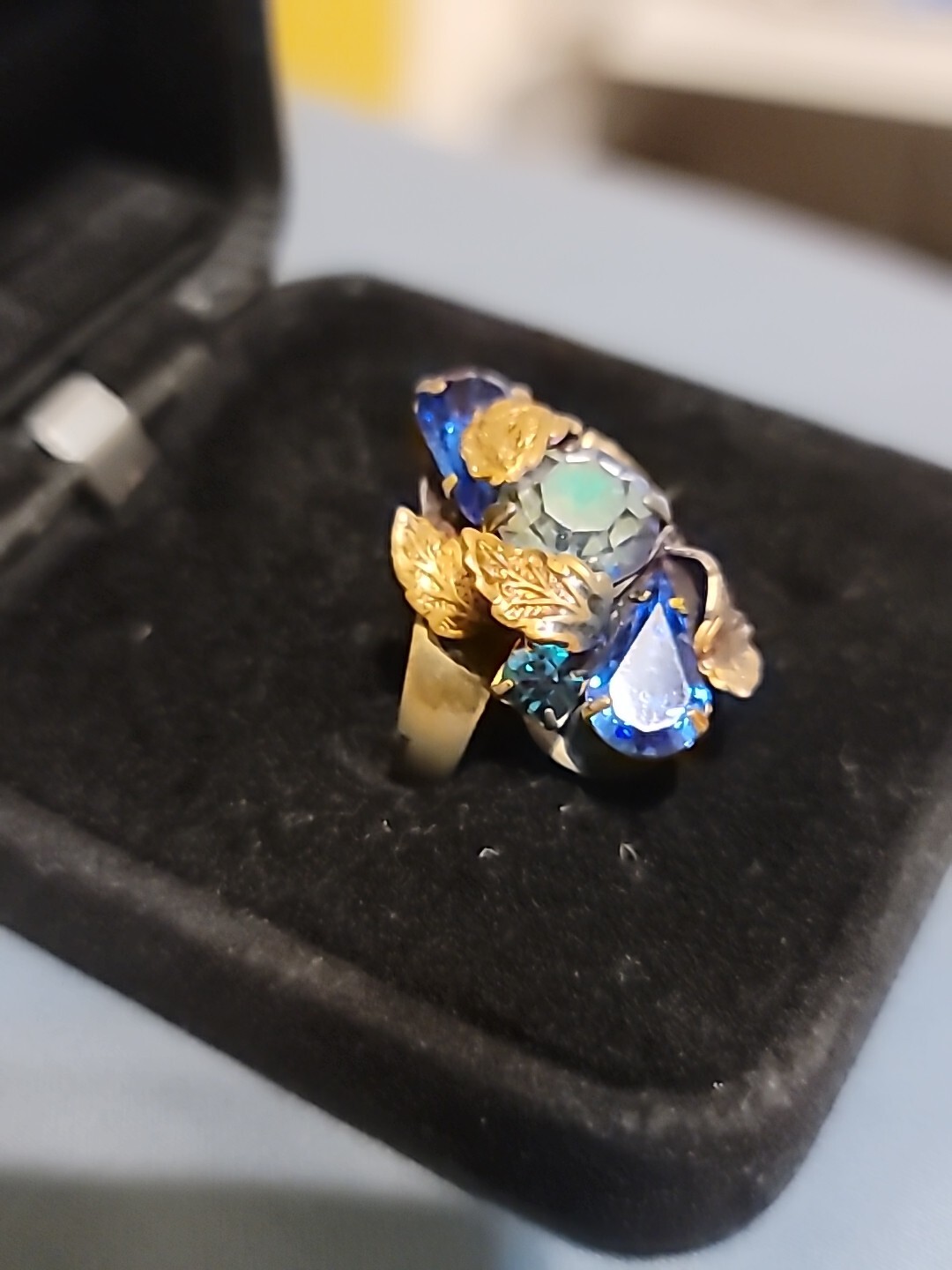 Jewelry Ring Czechoslavacia Glass Gold Wash Brass Hand Crafted Antique 3/4″
