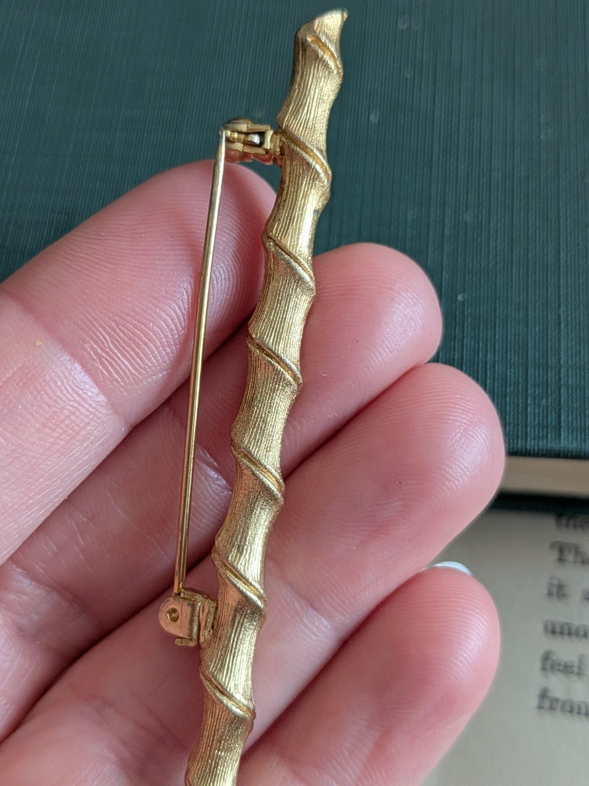 Vtg Organic Bamboo Bar Pin Gold Tone Branch Shaped Mid Cen Brooch Nature Inspire