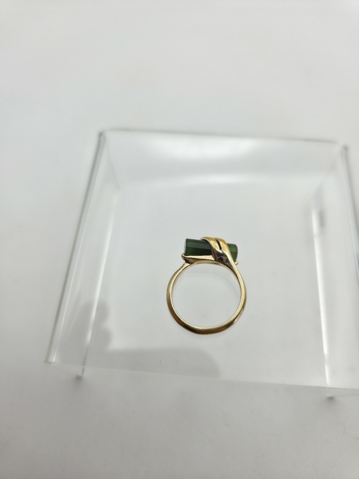 Vintage Avon Jade Ring Real Jade Size 7 Signed Cage 1978