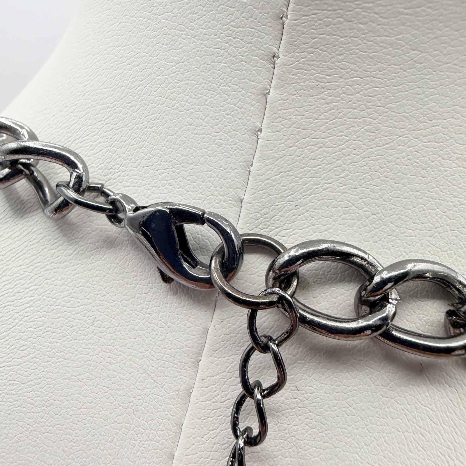 Vintage Gunmetal Tone Chunky Black Bead Choker Necklace Rhinestone Cluster Chain