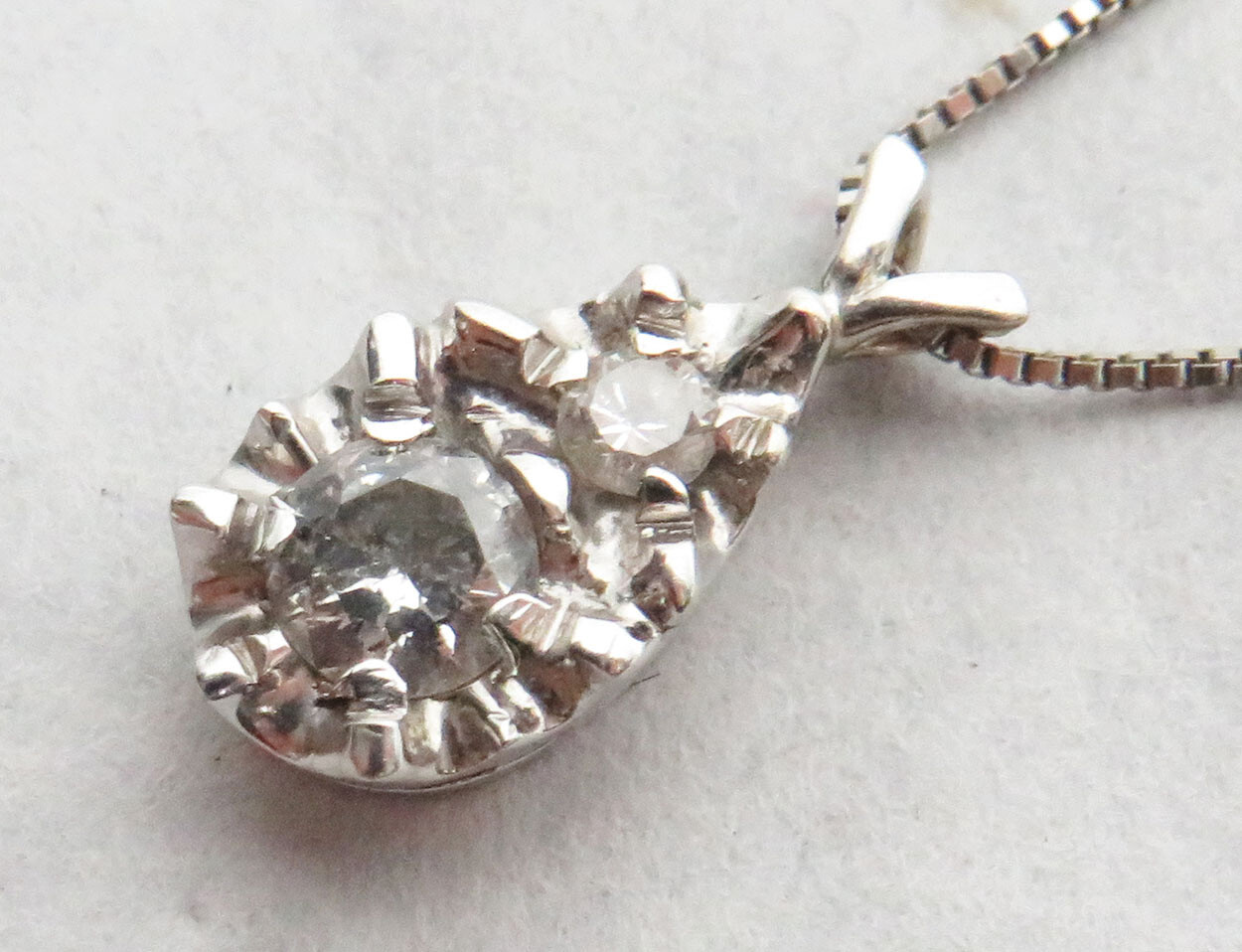 BEAUTIFUL ESTATE 14K WHITE GOLD & & 0.35ct DIAMONDS PENDANT NECKLACE 18″ CHAIN