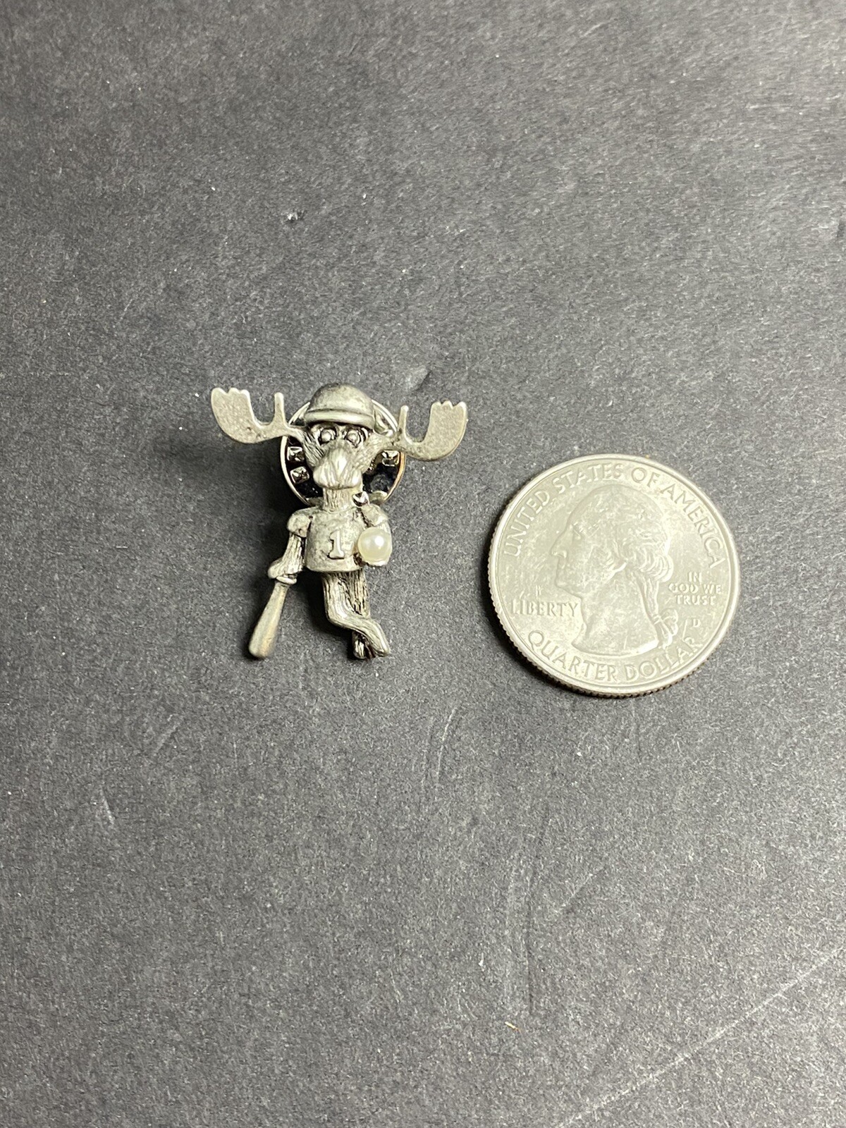 Vintage 1998 MARK ELLIOT SCHWABE PEWTER & PEARL MARKIE MOOSE BASEBALL PIN BROOCH