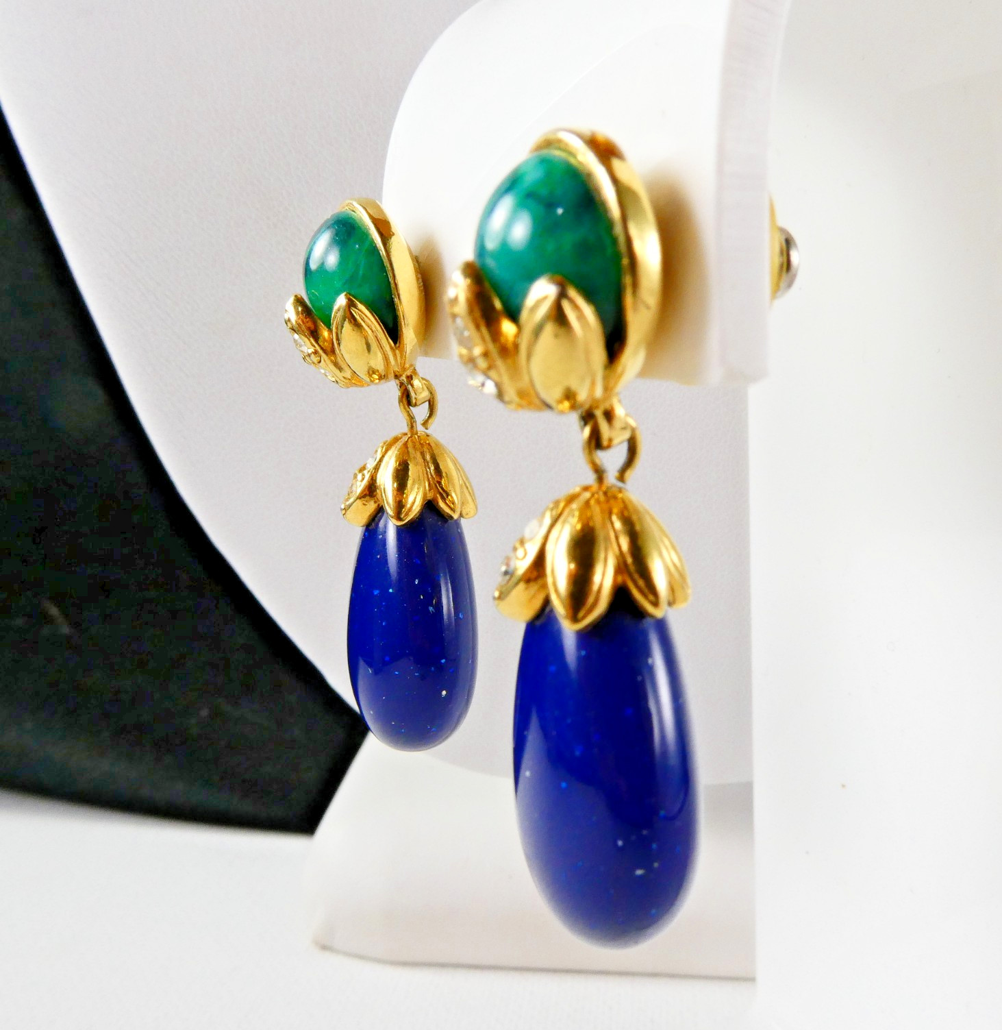 Lovely Vintage Blue & Green Teardrop Dangle Earrings Pierced Designer Quality