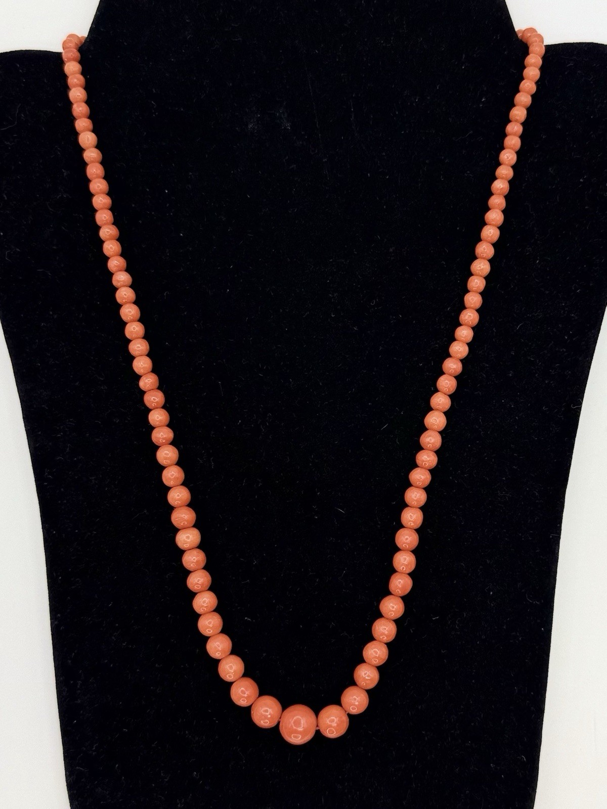 Antique Edwardian Victorian Hand Strung Knot Graduated Coral Bead Necklace 18”