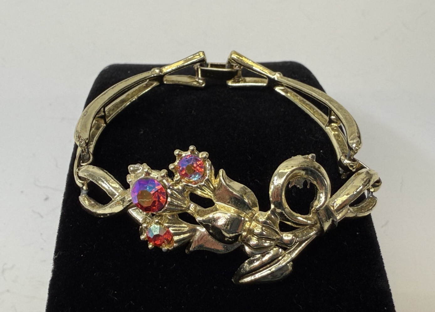 Vintage Gold Tone AB Red Rhinestone Flower Bracelet Size 7