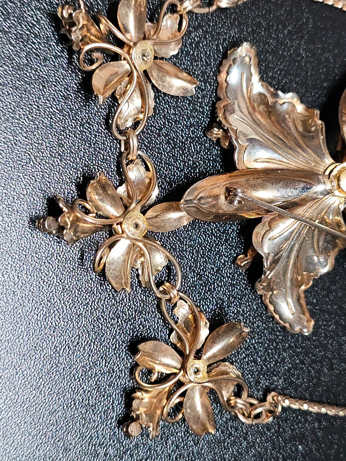 Vtg Goldtone ORCHID Flower Purple Rhinestone Parure Brooch Pin Necklace Earrings