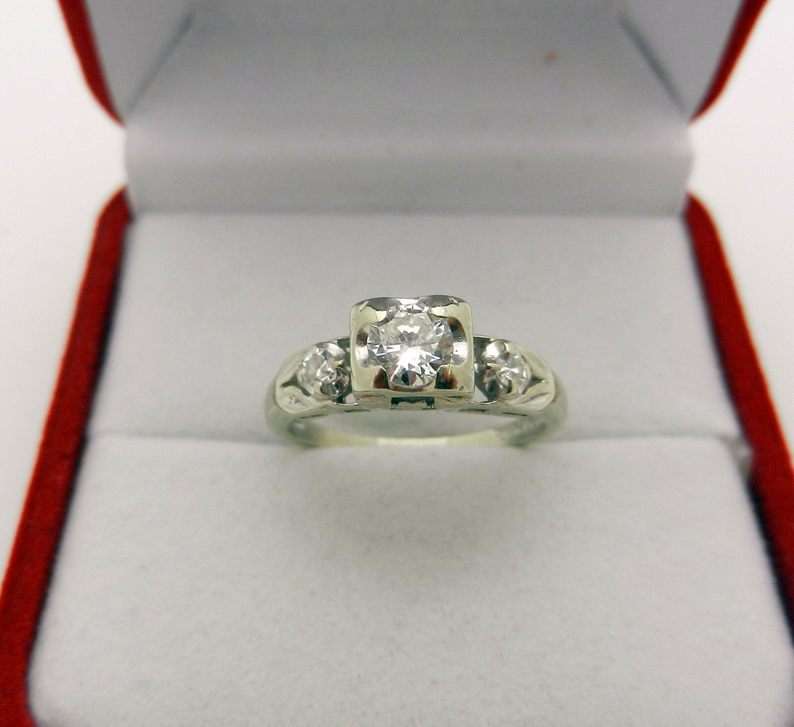 VINTAGE Art Deco solid 14k WHITE GOLD Diamonds Ring size 6