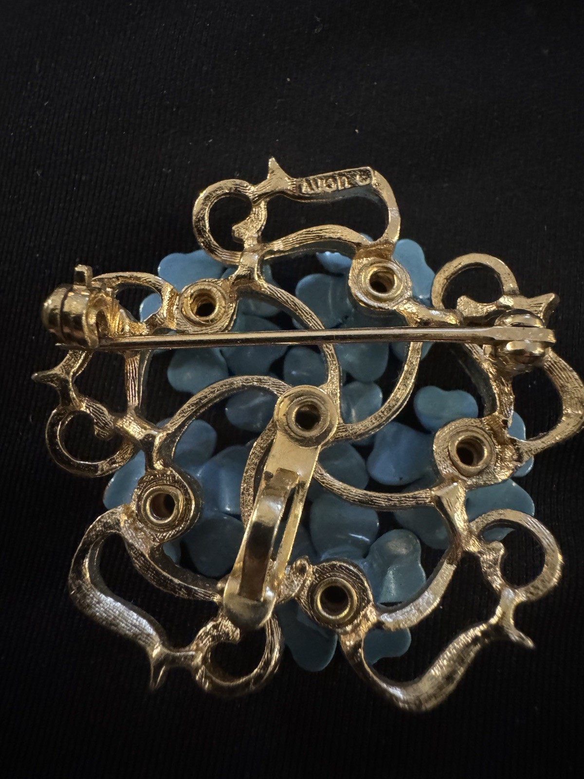 Avon Brooch Or Pendant With Blue And Purple Flowers With Rhinestones Gold Tone