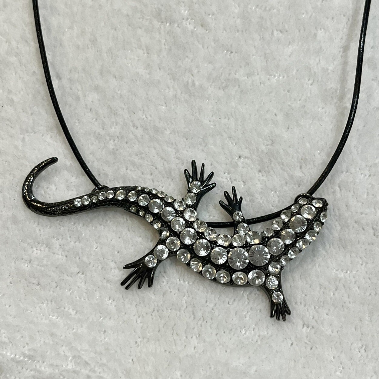 VTG Gun Metal W/Clear Rhinestones Gecko Lizard 3in Faux Leather Cord Whimsygoth