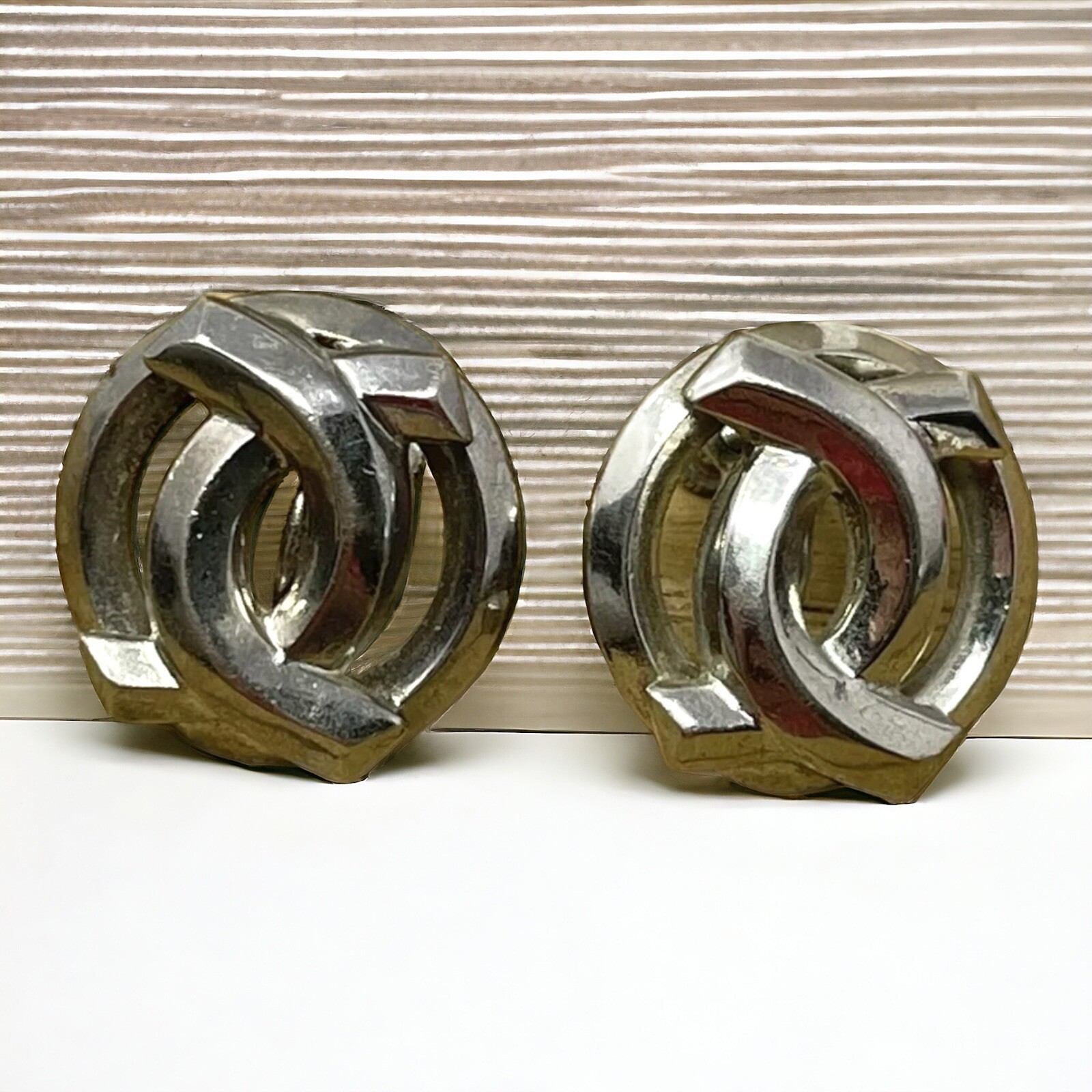 Vintage Mid Century Silver Tone Interlocked Circle Screw Back Earrings MCM Knot