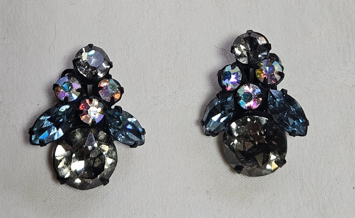 Vintage Blue Marquis Smoky Gray & AB Rhinestones Cluster Clip On Prong Earrings