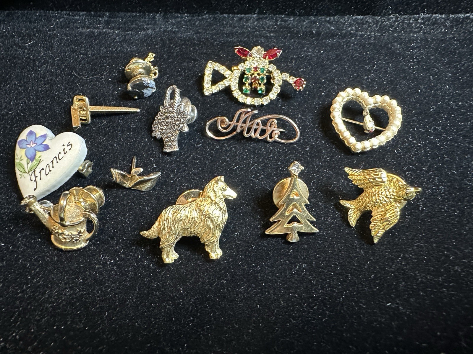 12-PINS- 2-Sarah COVENTRY-4 AVON -6 UNMARKED-PRE-OWNED-BEAUTIFUL
