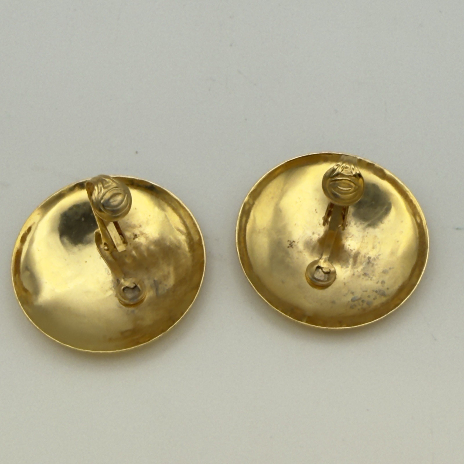 Vintage Gold Tone Elephant Palm Tree Disc Clip On Earrings Safari Bold