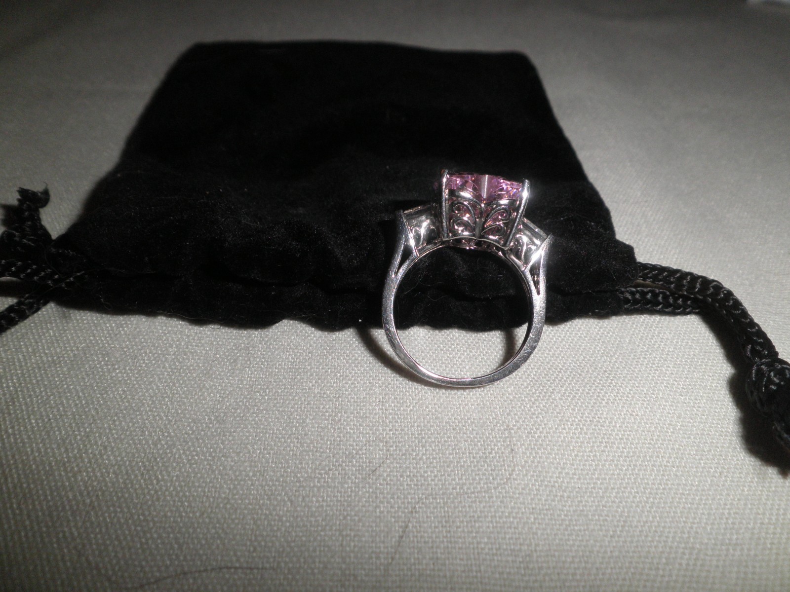 925 Sterling Silver Ring with Pink Heart Shaped Stone Size 7