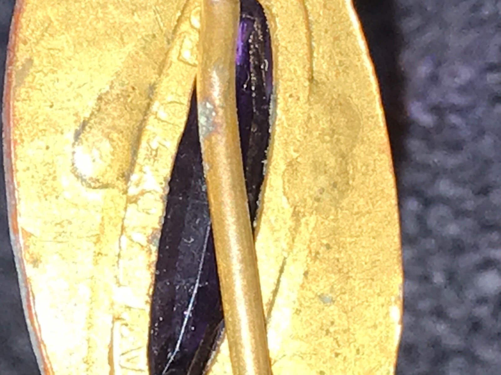 Vtg. lapel pin possible amethyst stone