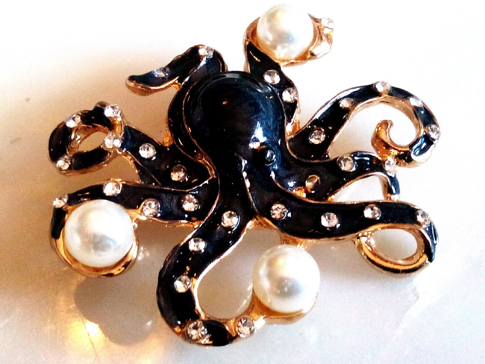 ENAMELED OCTOPUS BROOCH/PENDANT!Black Enameled, Clear Crystals, Imitation Pearls