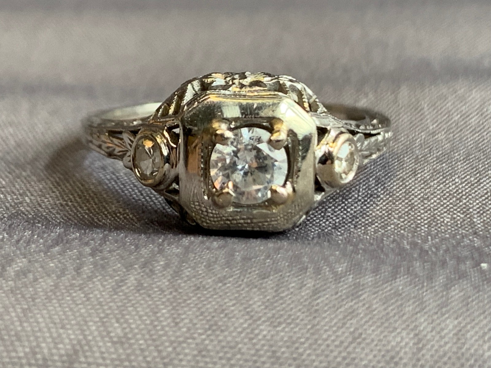 Vtg White Gold Diamond Ring 2.55g Fine Jewelry Size 5.25 Band Clear Stone *READ*