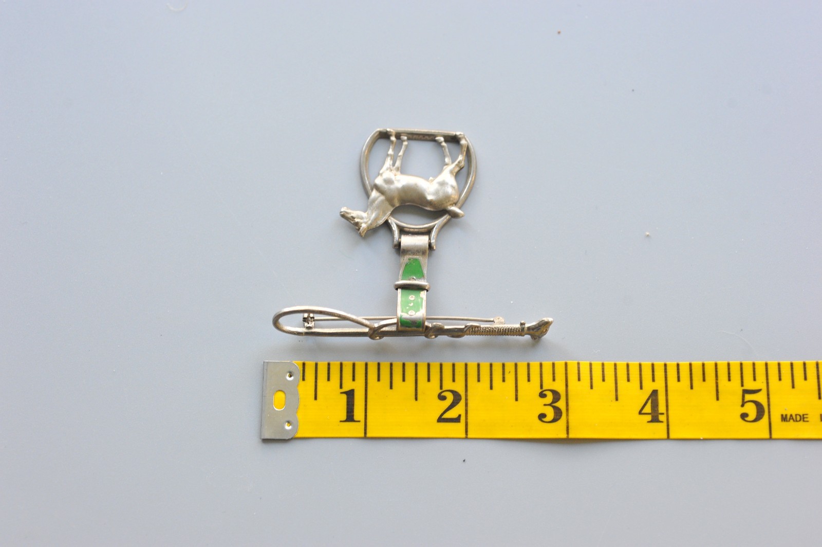 Vtg Equestrian Horse Stirrup Bar Pin Brooch Hunt Riding Stock Pin dangle BB3