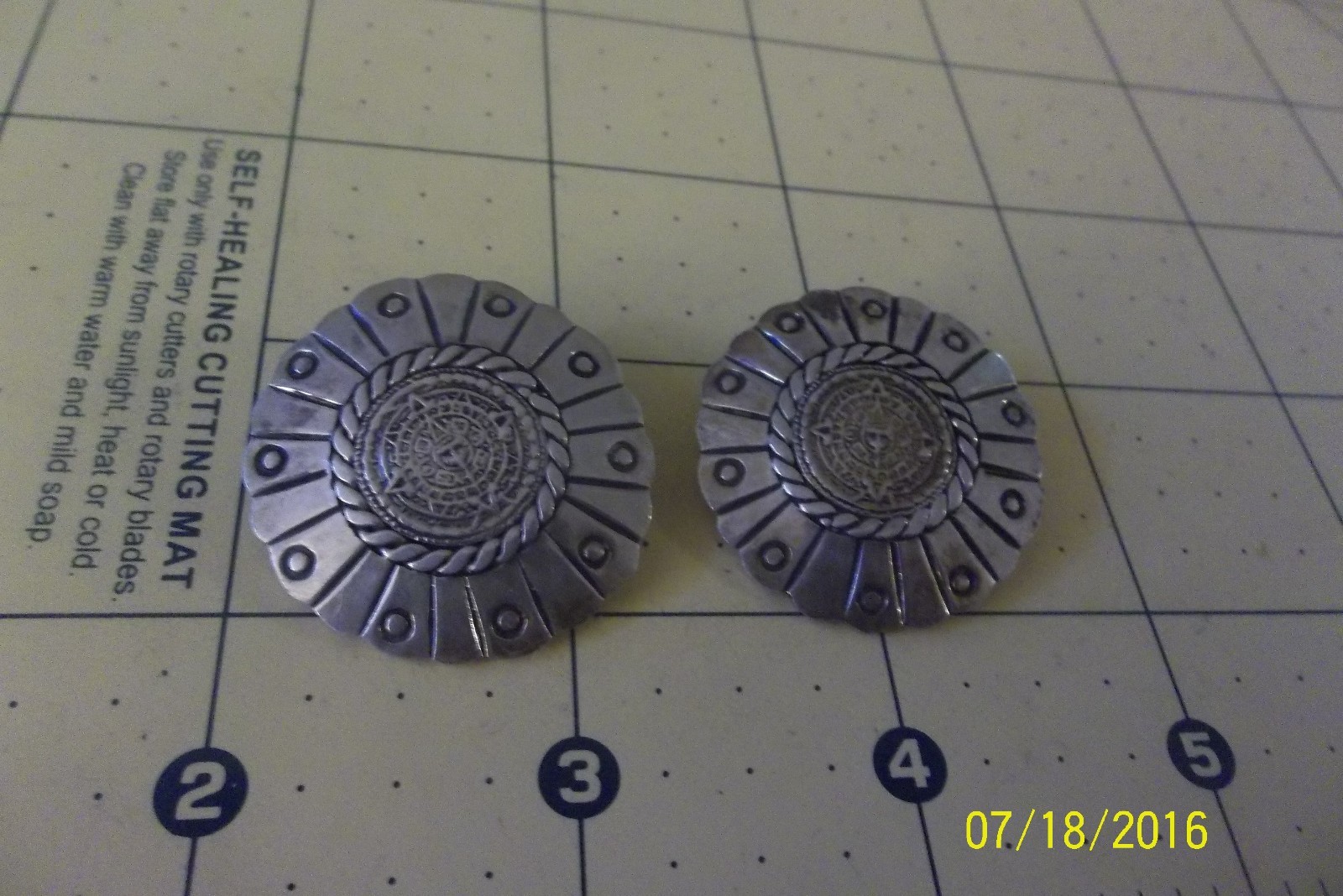Vintage Sterling Silver Mexico Aztec Mayan Calendar Clip-On Earrings a53