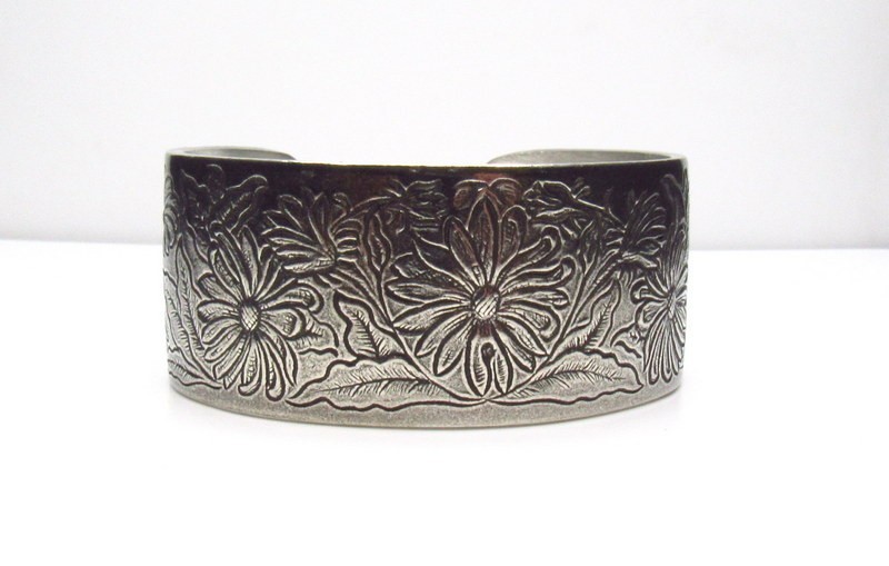 Vintage Salisbury Pewter Bracelet Floral April