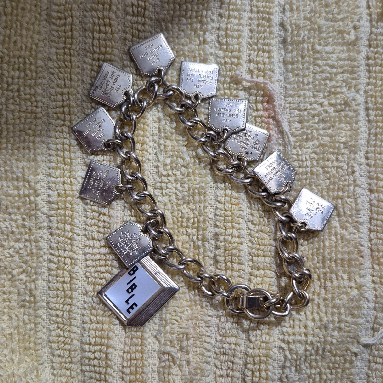 Vintage 1950s Ten Commandments Gold Tone Charm Bracelet Pearl Bible 6”