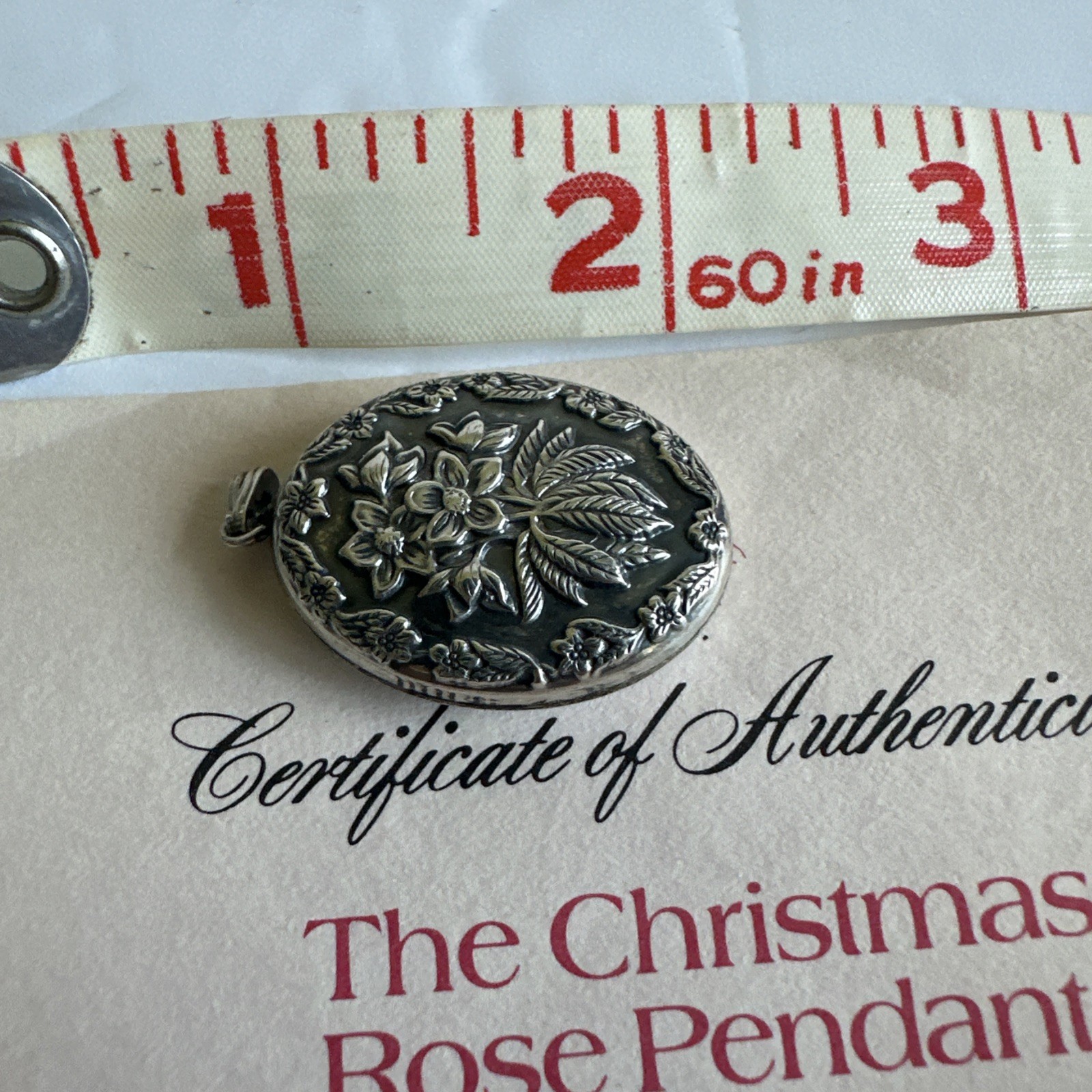 Vintage Sterling Silver 1978 Franklin Mint Flower The Christmas Rose pendant