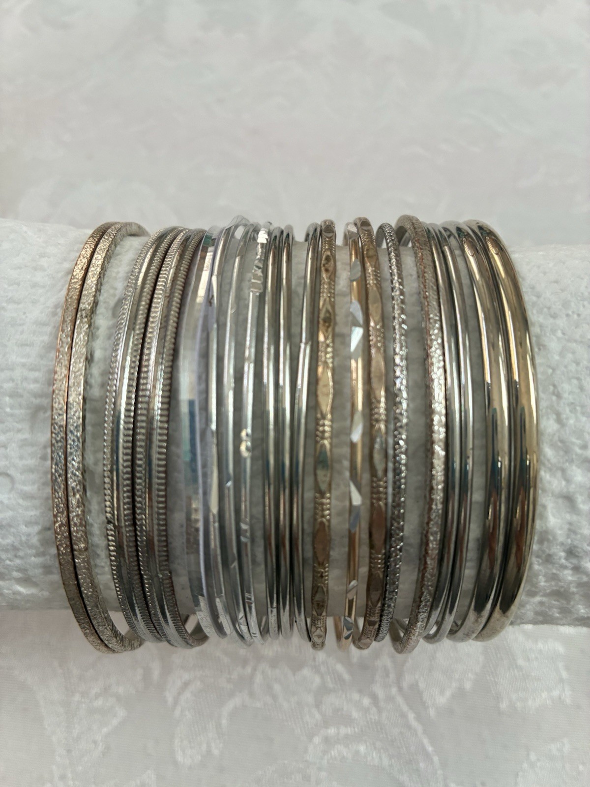 Huge Vintage Bracelet Jewelry Lot 2.10 lb Beaded Bangle Charm Stretch Variety