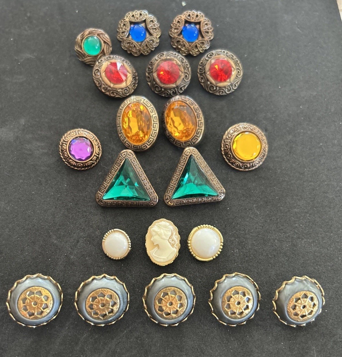 Vintage Costume Jewelry Button Lot Of 20 Yellow Red Blue Purple Green Gray White