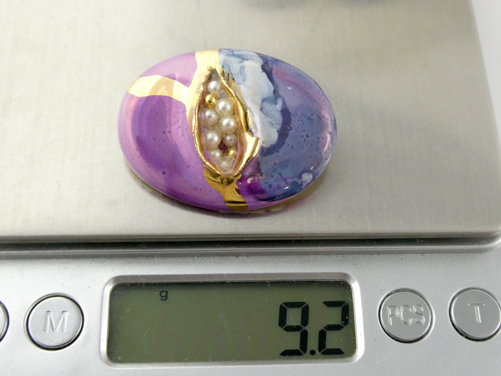 Vintage Unsigned Ceramic Brooch Faux Pearl Purple and Blue Gold Accent Pin 9.2g