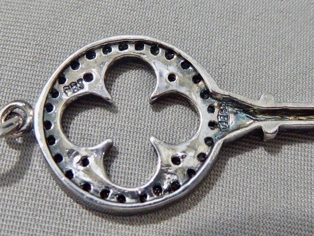 VINTAGE STERLING SILVER CZ KEY CZ PENDANT 5/8″ BY 2″ STERLING SILVER PENDANT