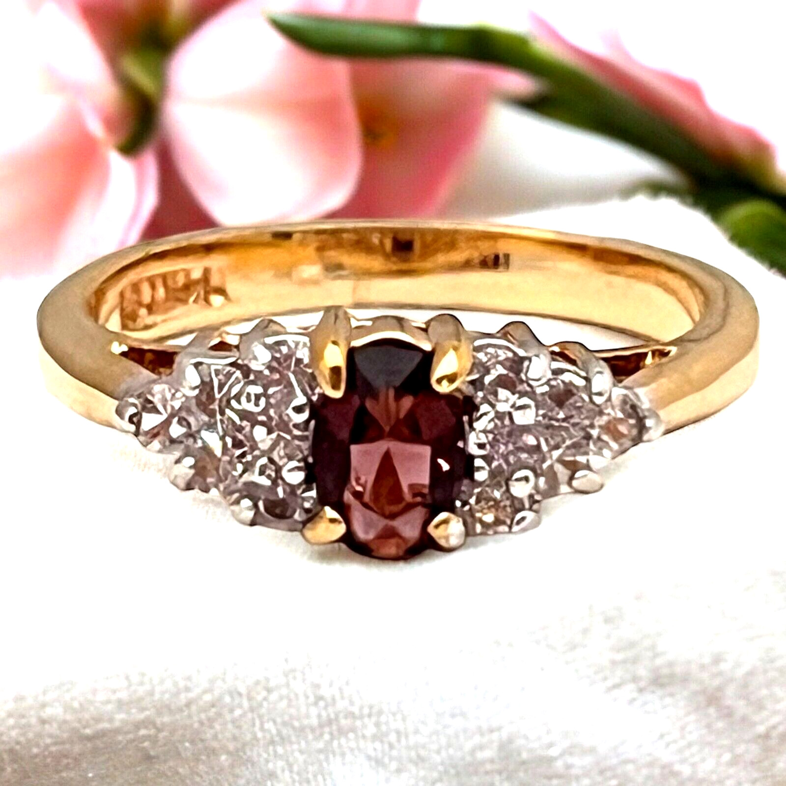 Vintage 1970s Ring Size 7 Purple CZ Cluster Prong Set Gold Plated – 14Z