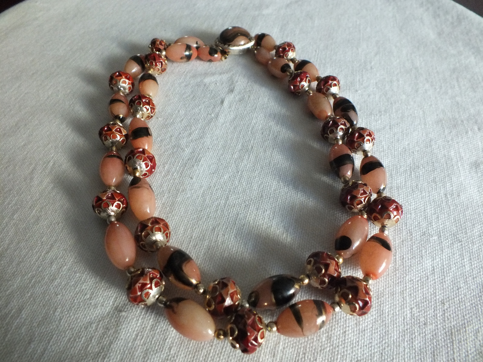 Beautiful Necklace Gold Tone Peach Black Burgundy Beads Signed HONG KONG 16″ WOW